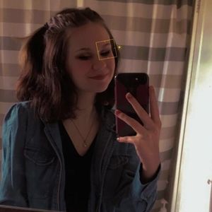 Meet your Posher, Mia